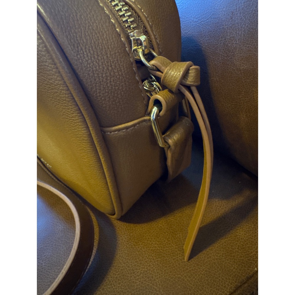 Katie Loxton Crossbody Bag Tan Brown Vegan Leather Gold Hardware Camera Bag - Picture 3 of 9